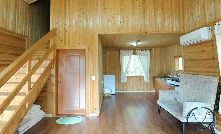 Jeju Log Village Pension 西归浦市 外观 照片